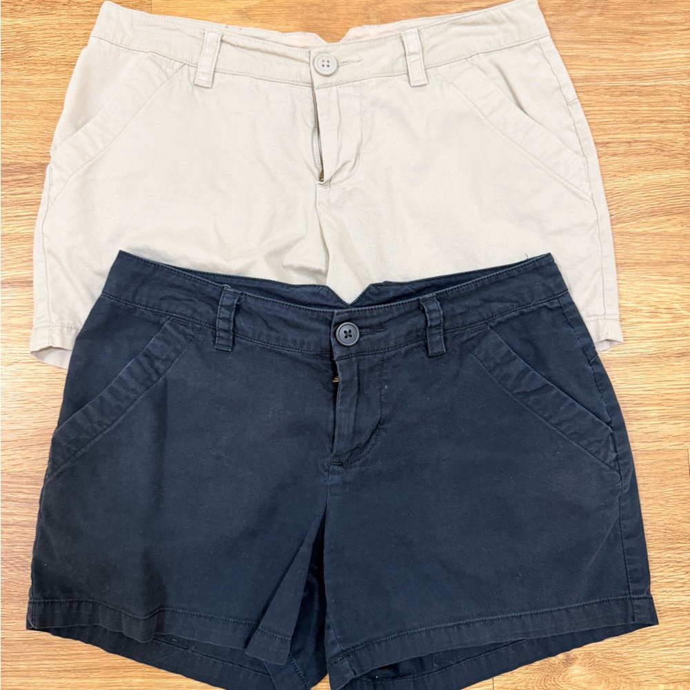 Women's Columbia Black and Tan Shorts